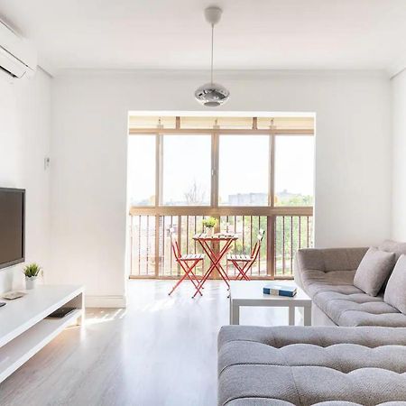 Apartamento Amplio Con 4 Habitaciones Y 2 Banos - Great Apartment With 4 Rooms - 2 Baths Sevilla Buitenkant foto