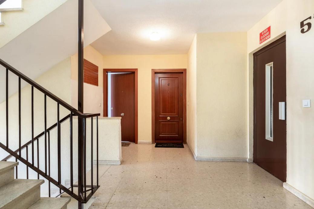Apartamento Amplio Con 4 Habitaciones Y 2 Banos - Great Apartment With 4 Rooms - 2 Baths Sevilla Buitenkant foto
